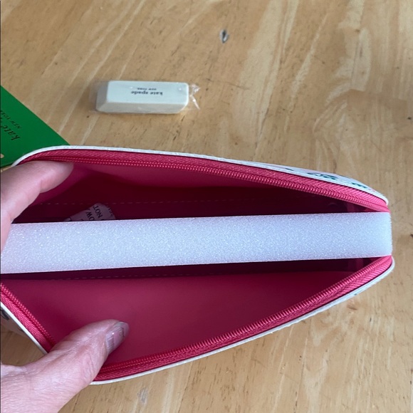 kate spade Pink Floral Zip Pencil Pouch NWT However it only comes eraser - Picture 6 of 9